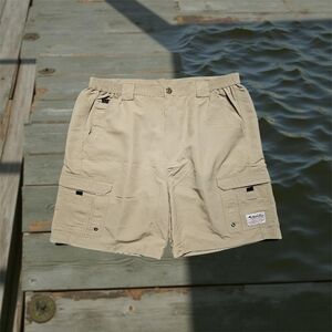 BIMINI BAY OUTFITTERS Men's Khaki Cargo Shorts.Size 40. Excellent Condition!